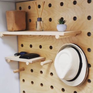 A zase ta předsíň! 😄 Pegboard je vděčným doplňkem do předsíně kvůli své variabilitě a jednoduchosti zároveň ☯️ Rozměry...
